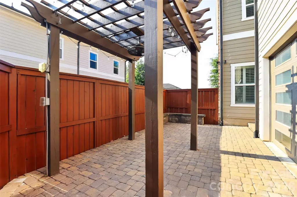 8910 Matthews Farm Lane Charlotte NC 28277