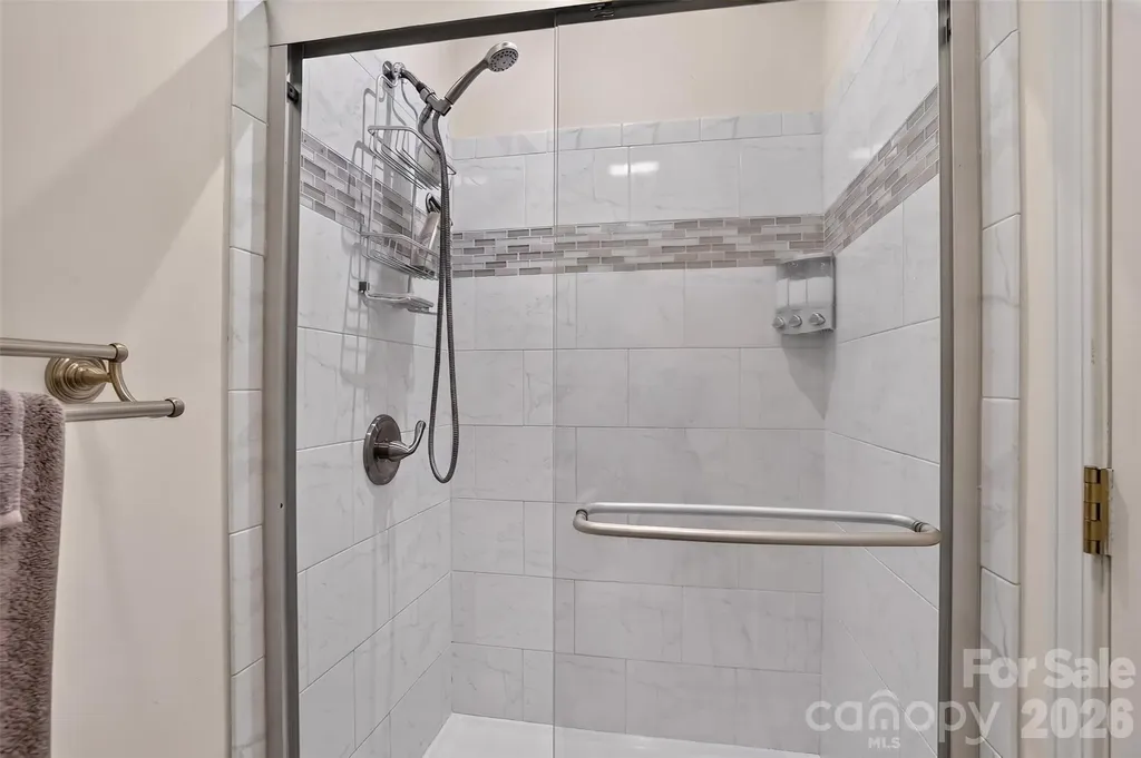 227 Sean Way Hendersonville NC 28792