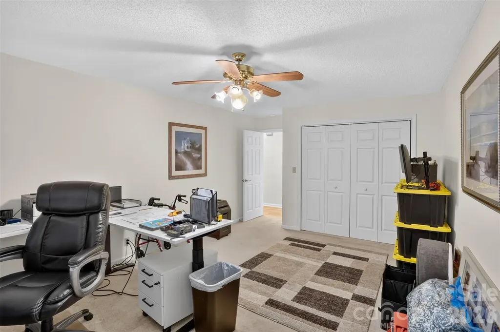 227 Sean Way Hendersonville NC 28792