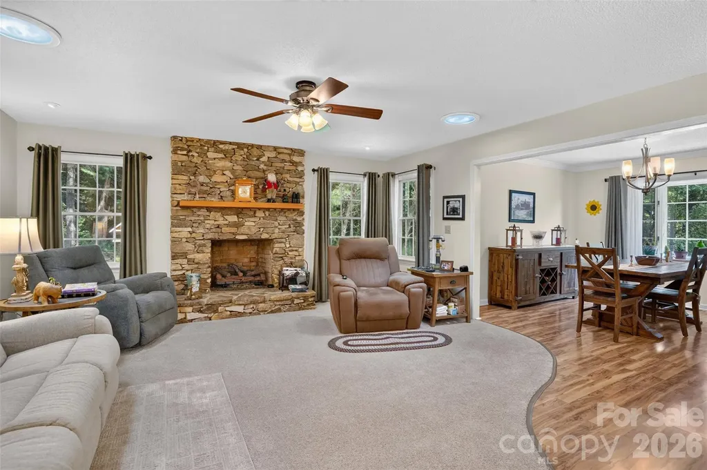 227 Sean Way Hendersonville NC 28792