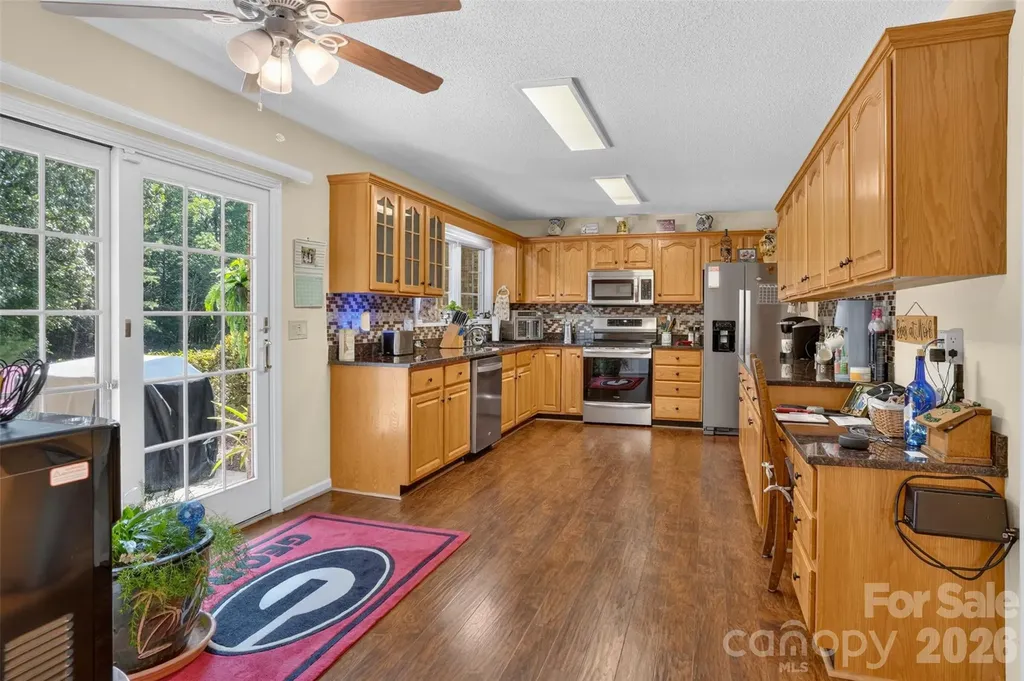 227 Sean Way Hendersonville NC 28792
