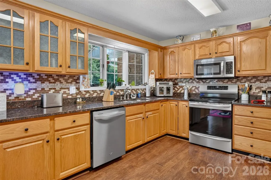 227 Sean Way Hendersonville NC 28792