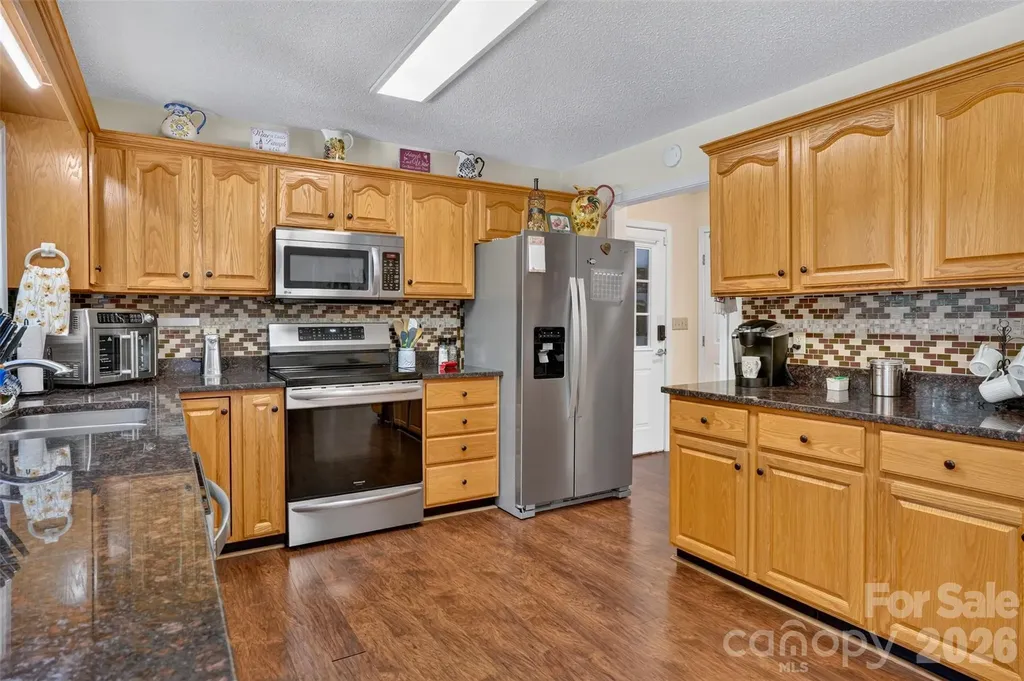 227 Sean Way Hendersonville NC 28792