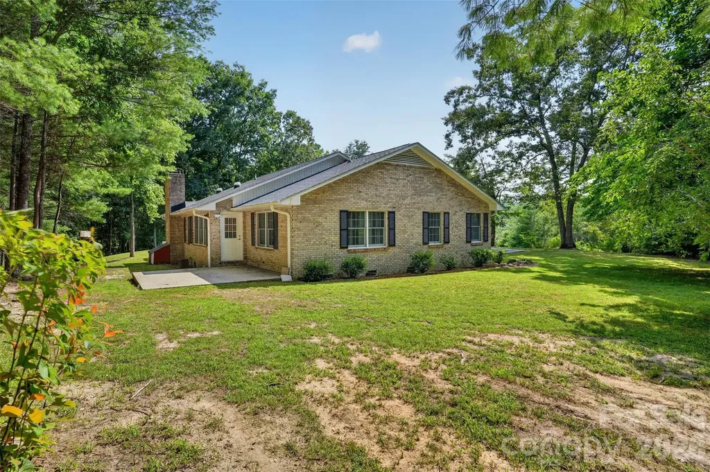 227 Sean Way Hendersonville NC 28792