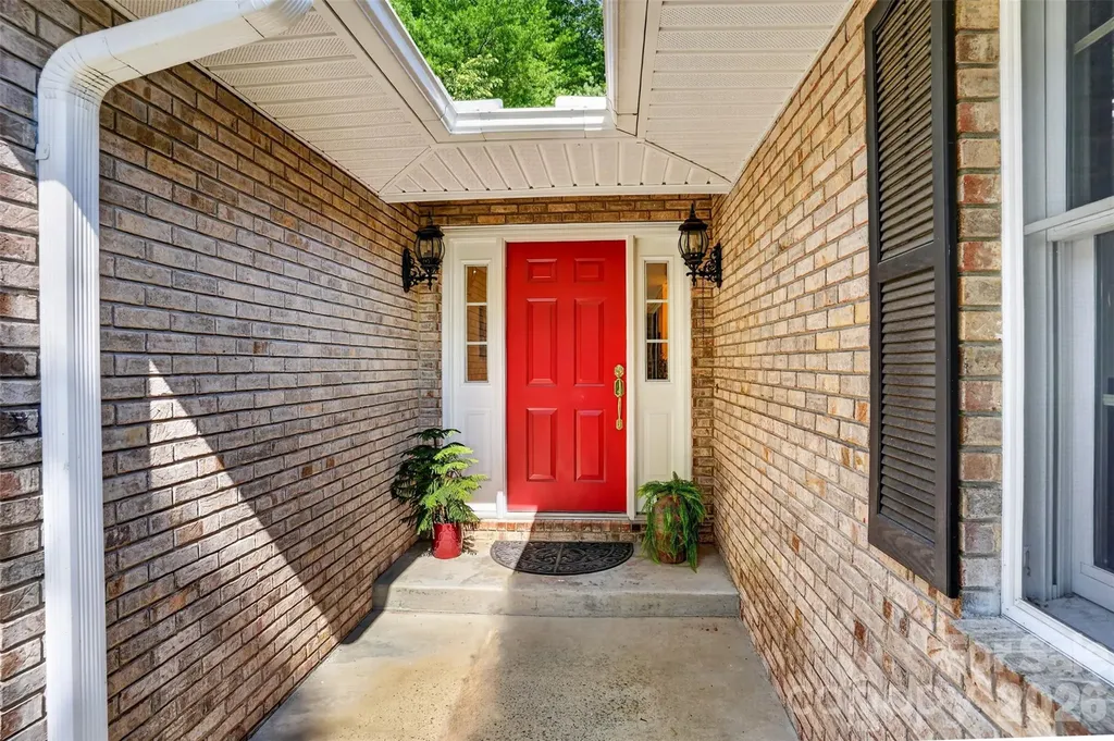 227 Sean Way Hendersonville NC 28792