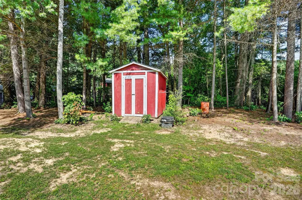227 Sean Way Hendersonville NC 28792
