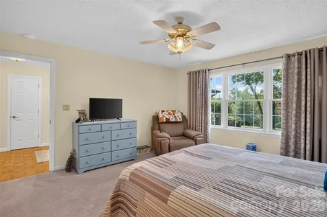 227 Sean Way Hendersonville NC 28792