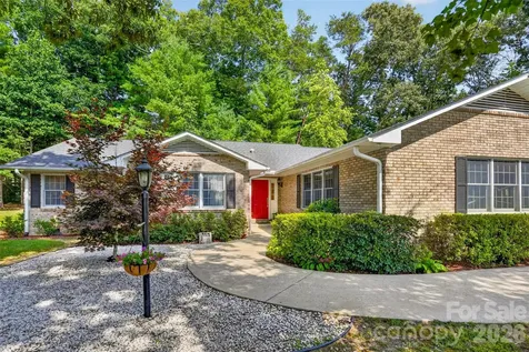 227 Sean Way Hendersonville NC 28792