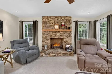 227 Sean Way Hendersonville NC 28792
