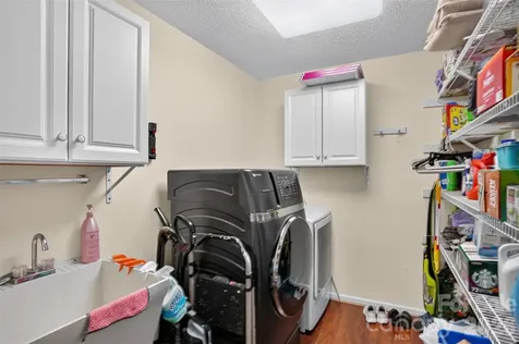 227 Sean Way Hendersonville NC 28792