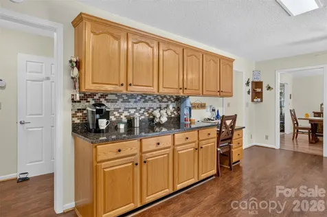 227 Sean Way Hendersonville NC 28792