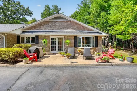 227 Sean Way Hendersonville NC 28792