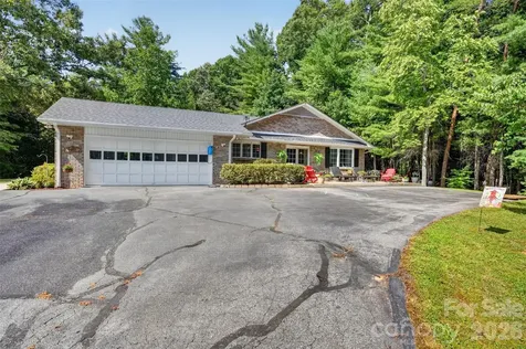 227 Sean Way Hendersonville NC 28792
