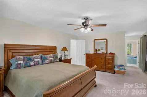 227 Sean Way Hendersonville NC 28792