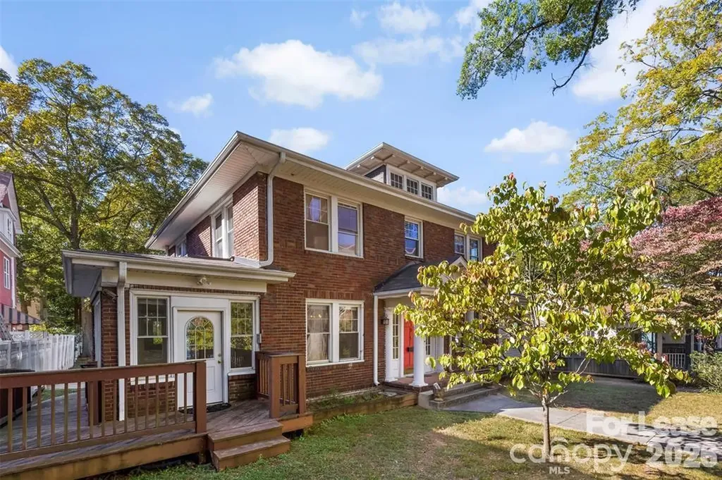 715 Hawthorne Lane Charlotte NC 28204