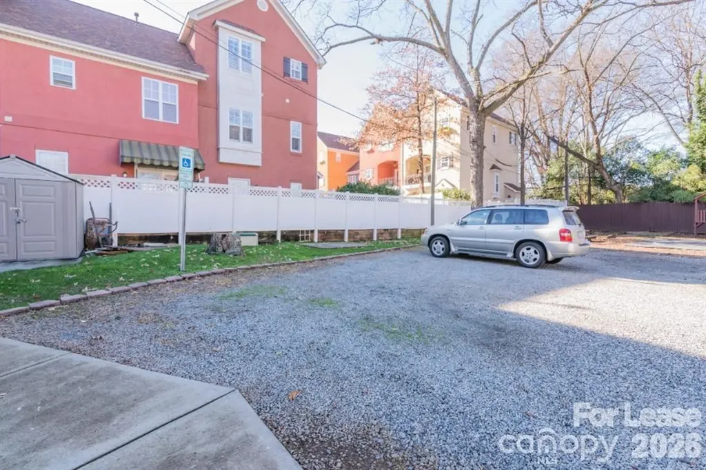715 Hawthorne Lane Charlotte NC 28204