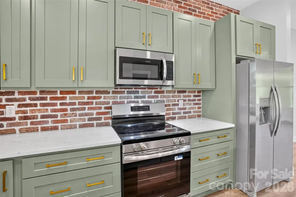 68 Point Hope Lane Hendersonville NC 28792