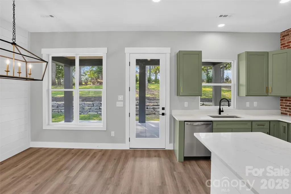 68 Point Hope Lane Hendersonville NC 28792