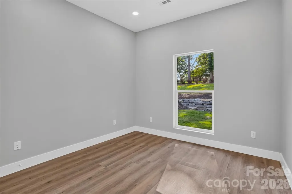 68 Point Hope Lane Hendersonville NC 28792