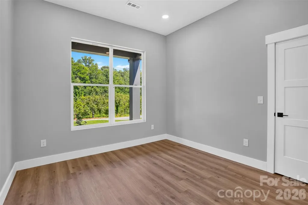 68 Point Hope Lane Hendersonville NC 28792
