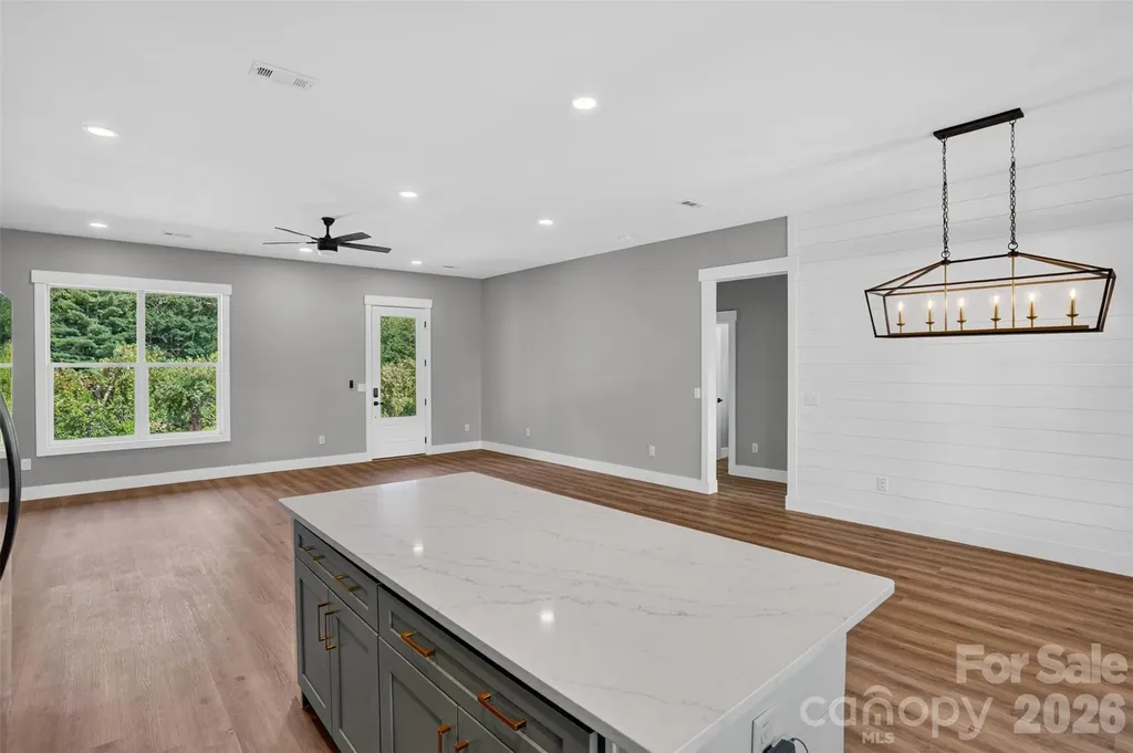 68 Point Hope Lane Hendersonville NC 28792