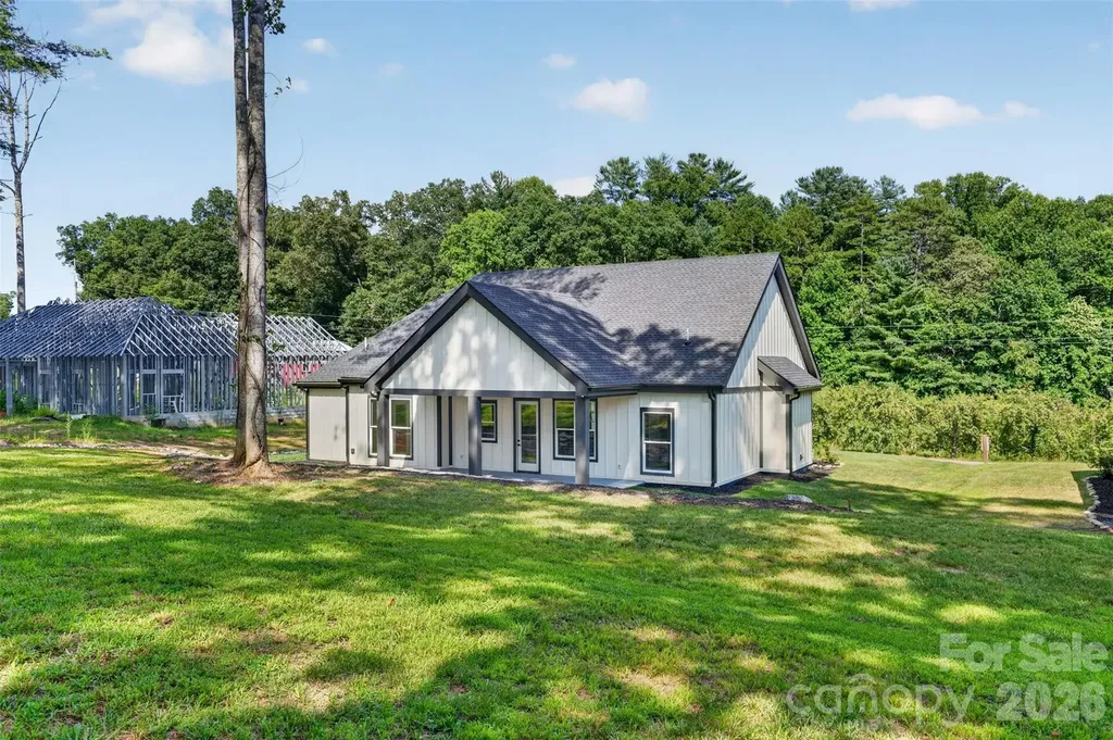 68 Point Hope Lane Hendersonville NC 28792