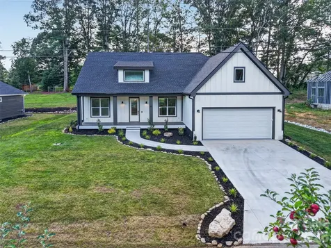 68 Point Hope Lane Hendersonville NC 28792