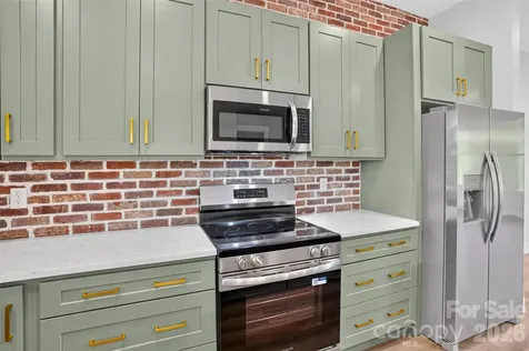 68 Point Hope Lane Hendersonville NC 28792