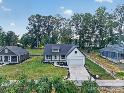 68 Point Hope Lane Hendersonville NC 28792