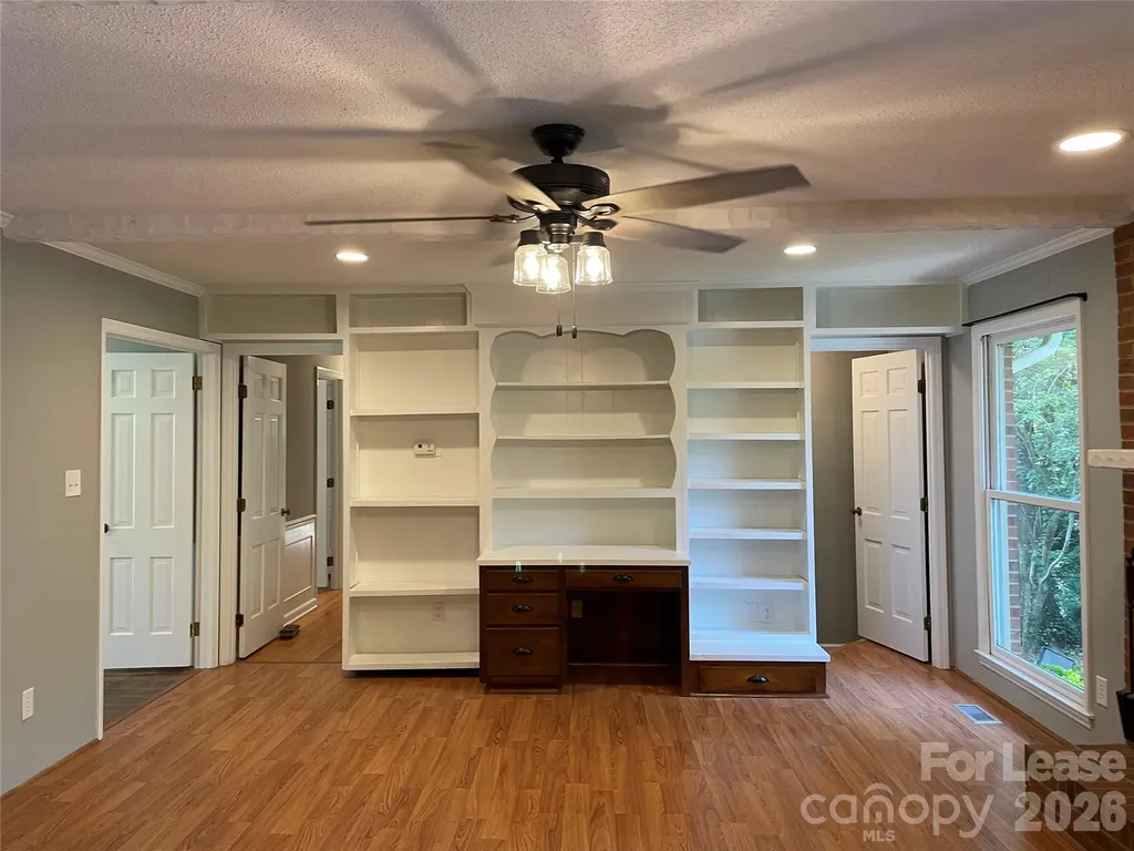 7942 Lake Vista Drive Denver NC 28037