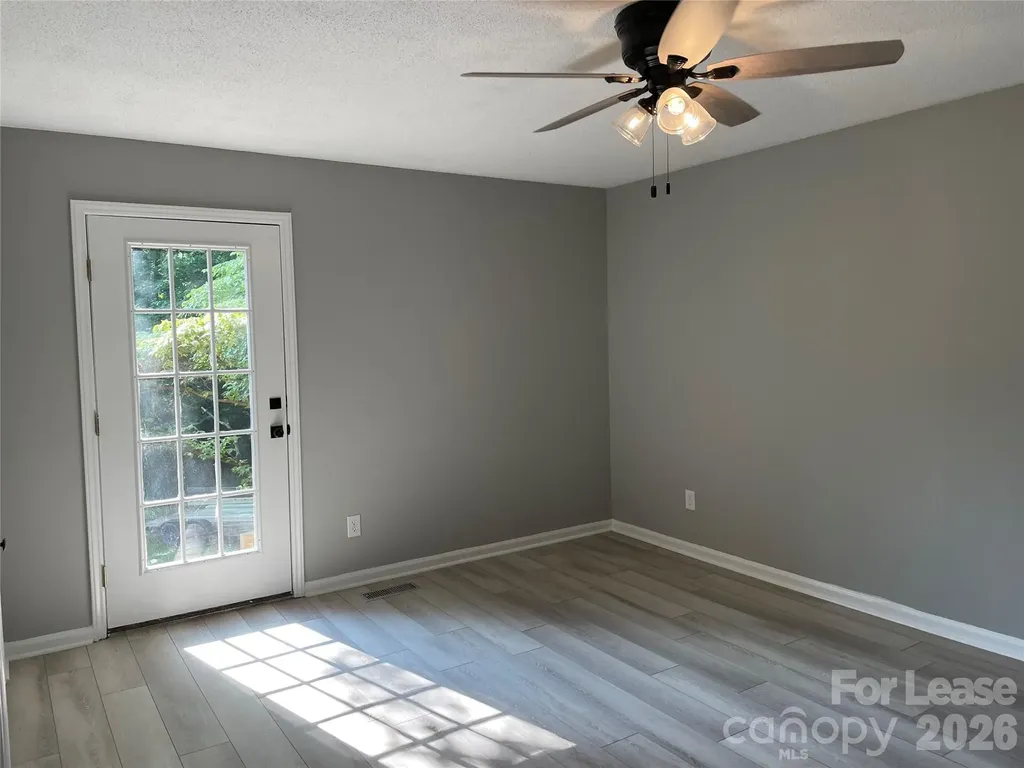 7942 Lake Vista Drive Denver NC 28037