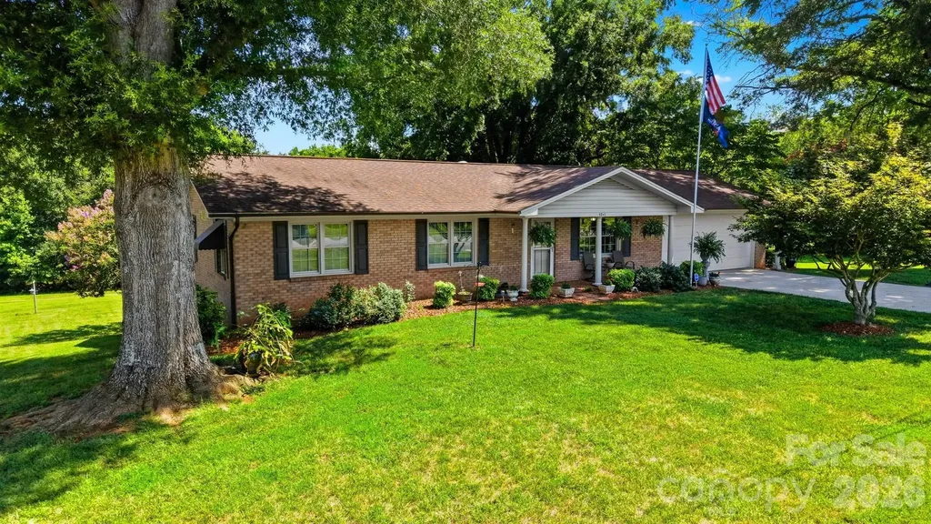 3210 W Calvin Street Claremont NC 28610
