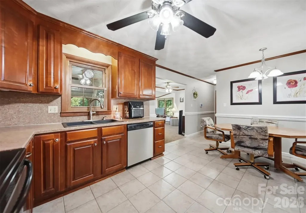 3210 W Calvin Street Claremont NC 28610