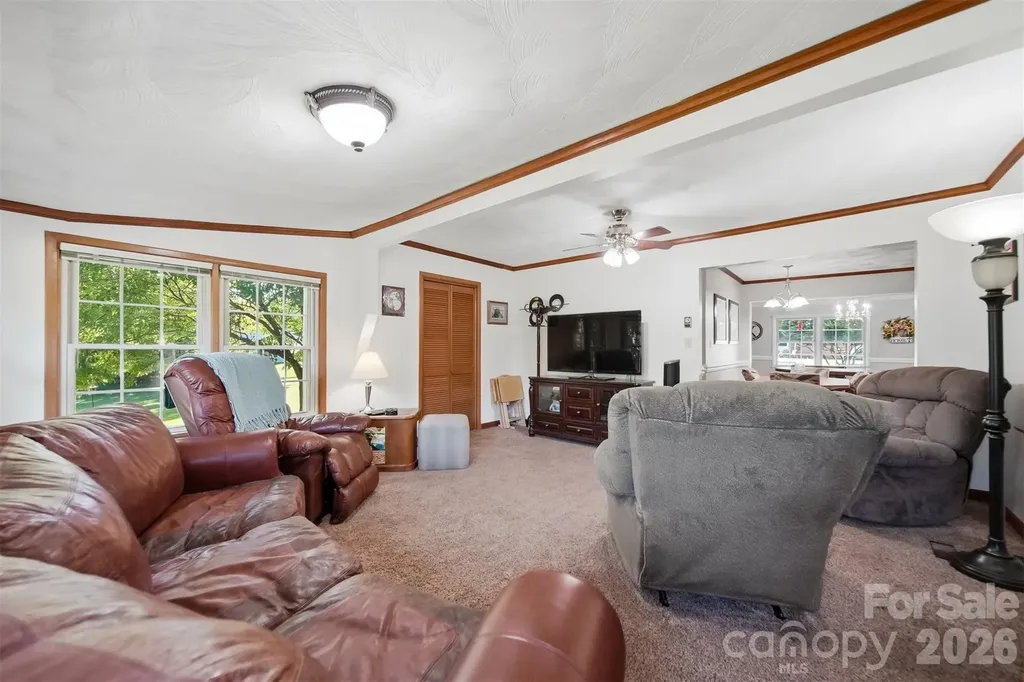 3210 W Calvin Street Claremont NC 28610