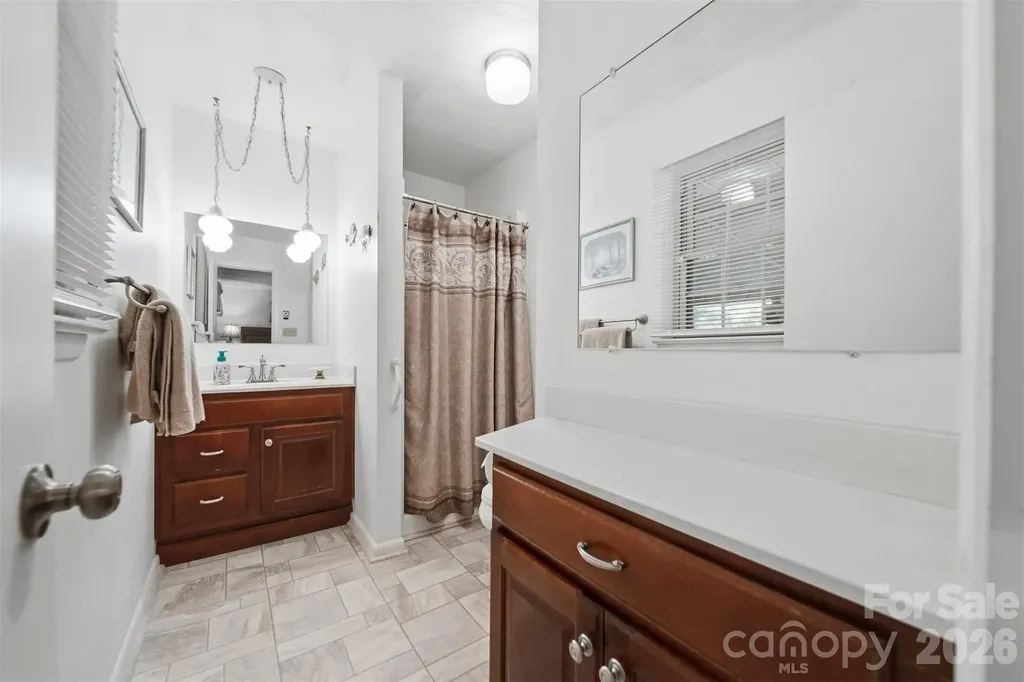3210 W Calvin Street Claremont NC 28610