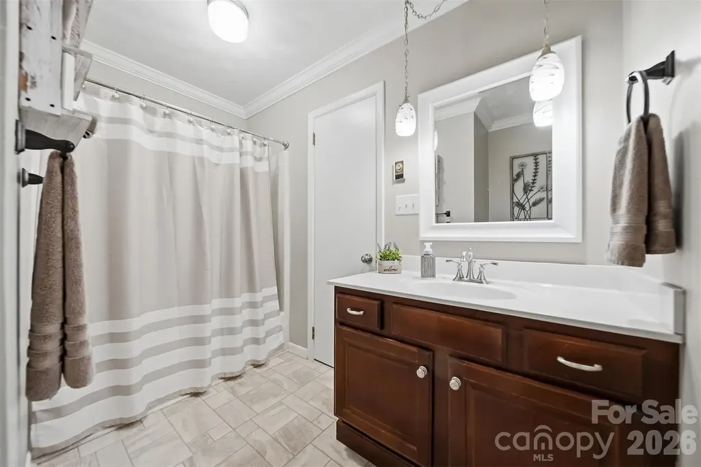 3210 W Calvin Street Claremont NC 28610