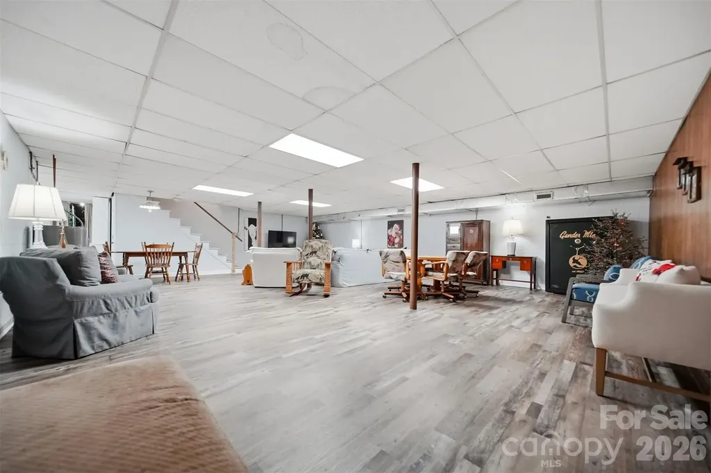 3210 W Calvin Street Claremont NC 28610