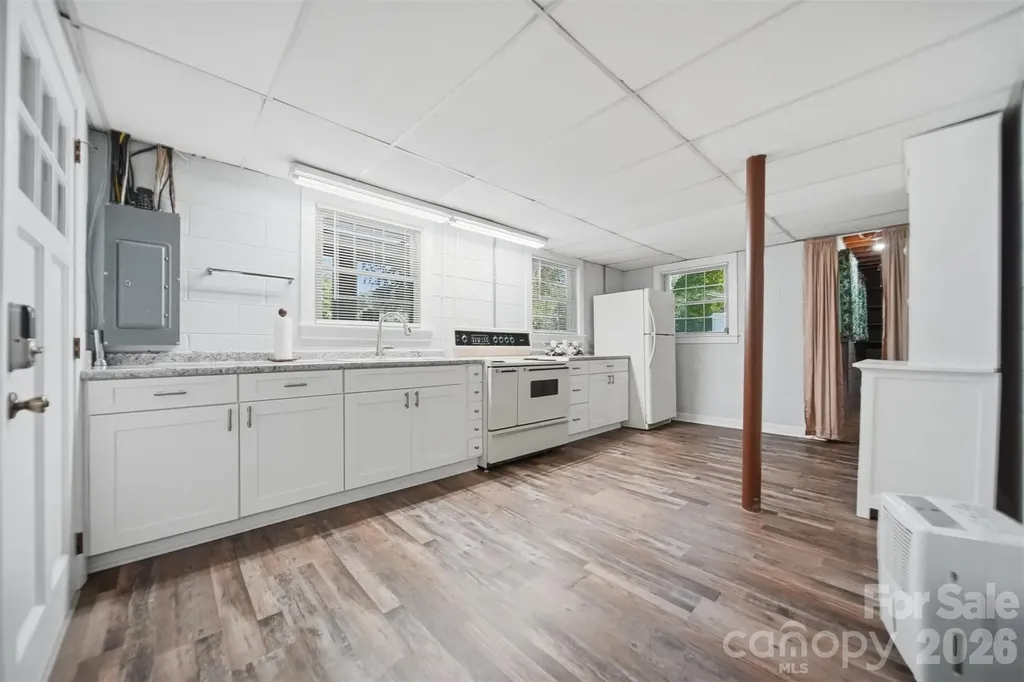 3210 W Calvin Street Claremont NC 28610