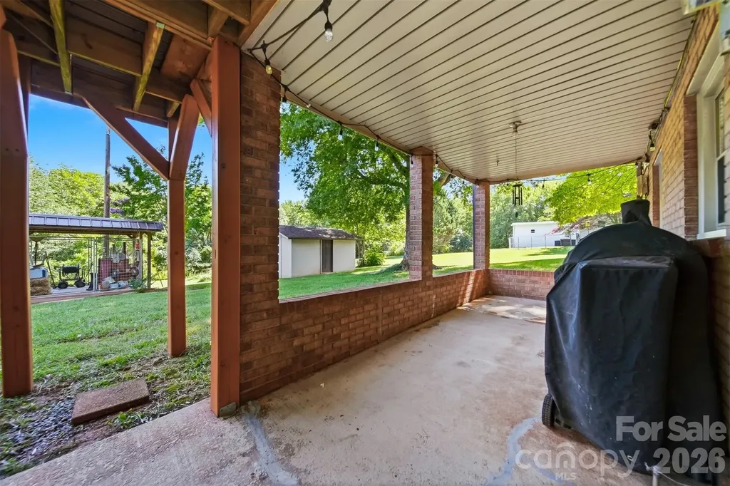 3210 W Calvin Street Claremont NC 28610