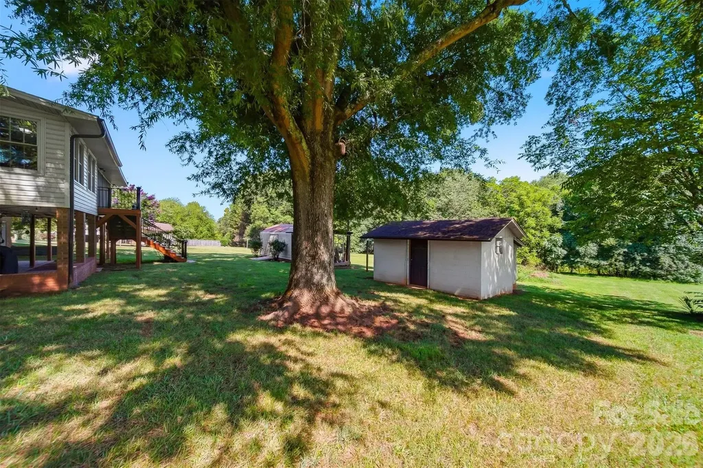 3210 W Calvin Street Claremont NC 28610