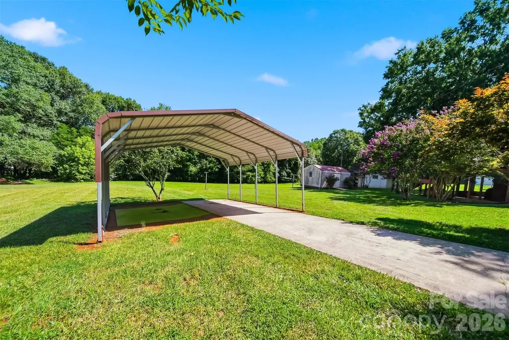 3210 W Calvin Street Claremont NC 28610
