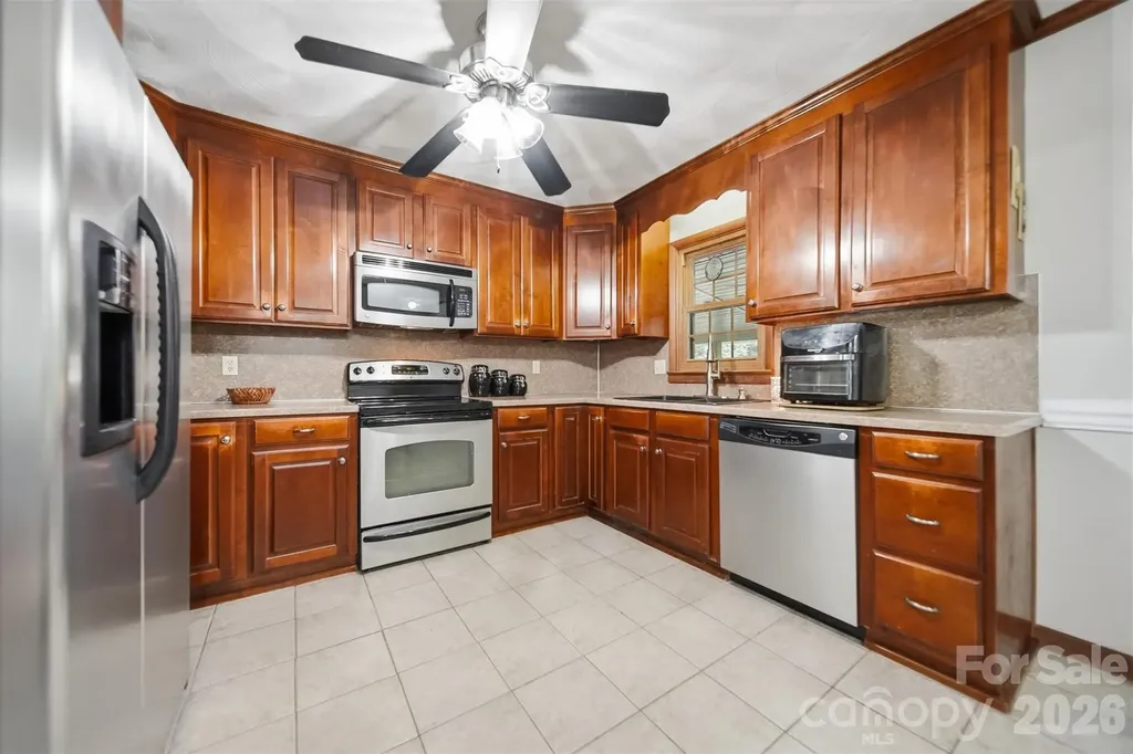 3210 W Calvin Street Claremont NC 28610