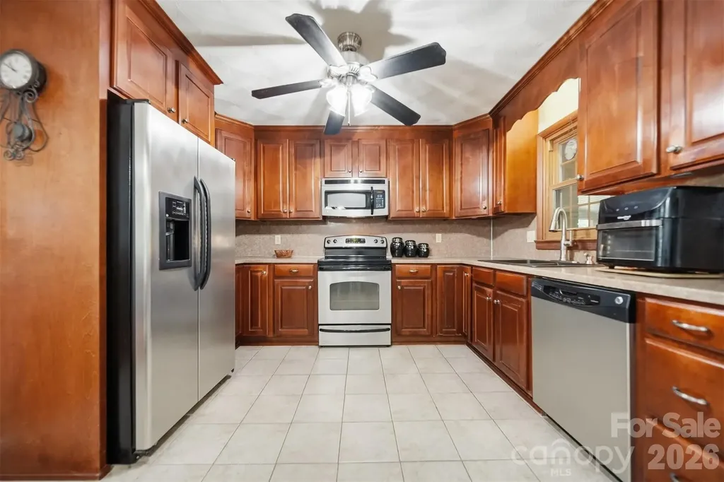 3210 W Calvin Street Claremont NC 28610
