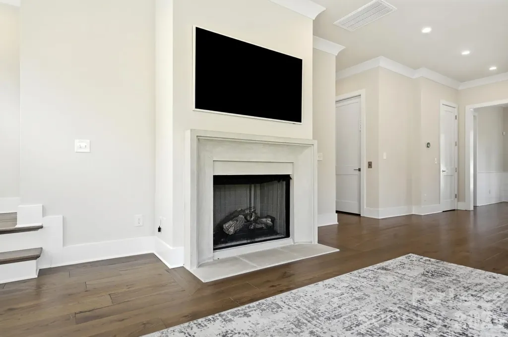 2428 Runnymede Lane Charlotte NC 28209