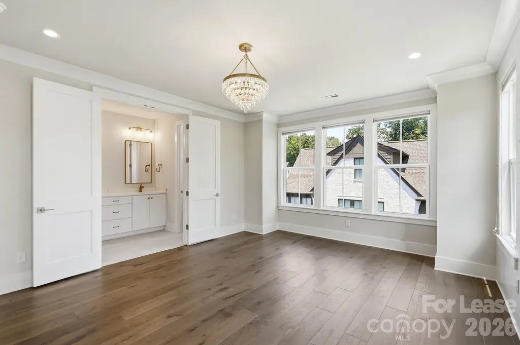 2428 Runnymede Lane Charlotte NC 28209