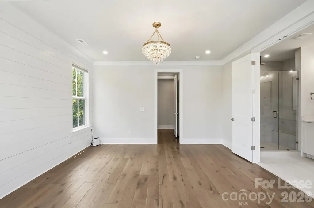 2428 Runnymede Lane Charlotte NC 28209