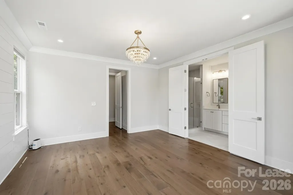 2428 Runnymede Lane Charlotte NC 28209