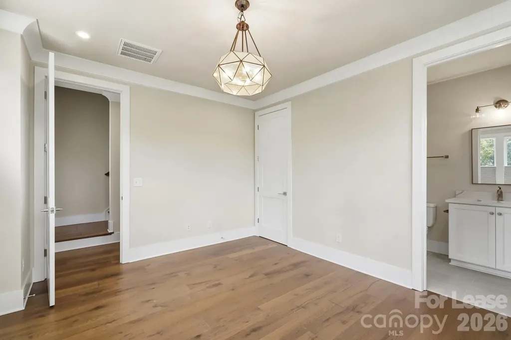 2428 Runnymede Lane Charlotte NC 28209