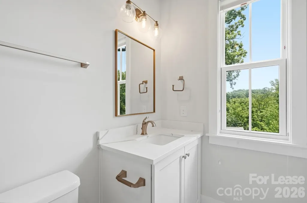 2428 Runnymede Lane Charlotte NC 28209
