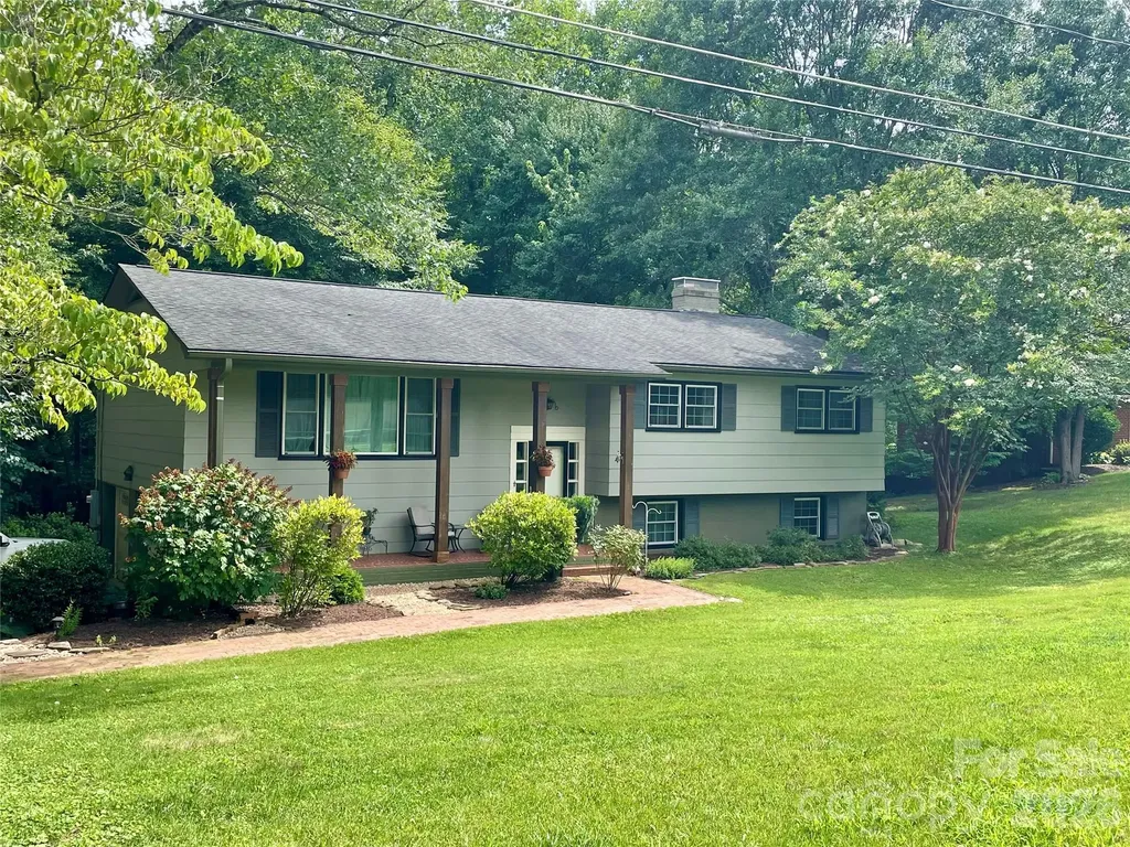 267 25th Avenue NW Hickory NC 28601